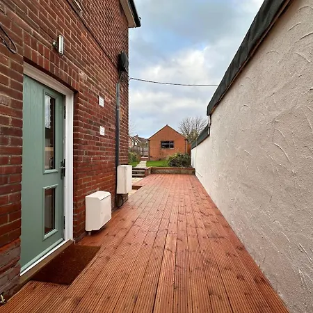 City Centre Home In Canterbury With Free Parking Exterior photo
