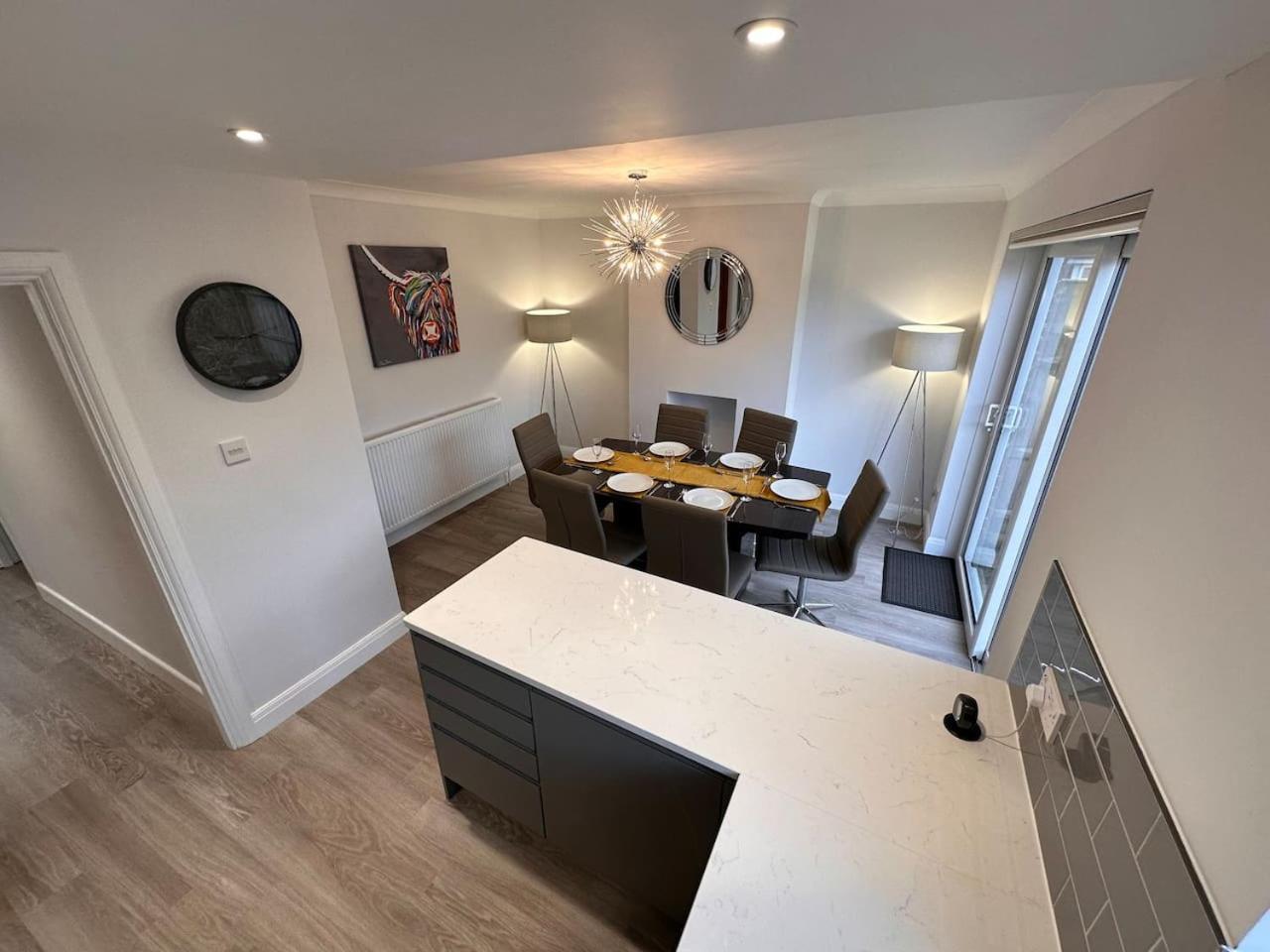 Centre In With Free Parking Holiday home