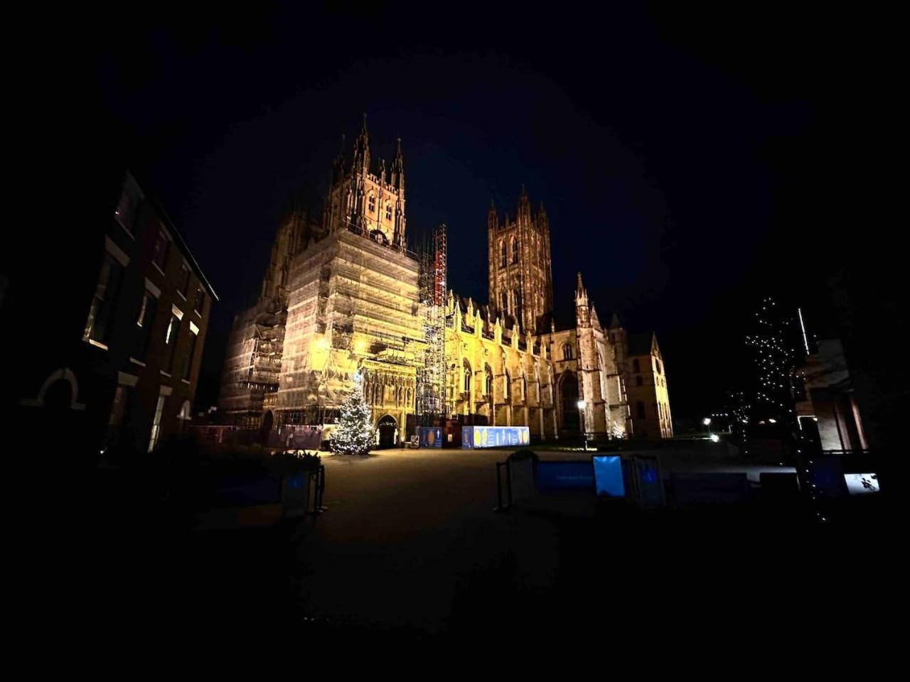 Holiday home Centre In With Free Parking Canterbury