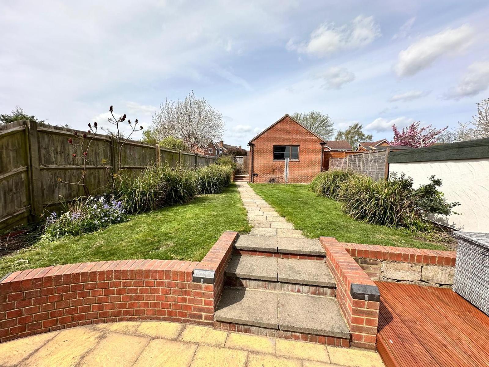 Centre In With Free Parking Holiday home Canterbury