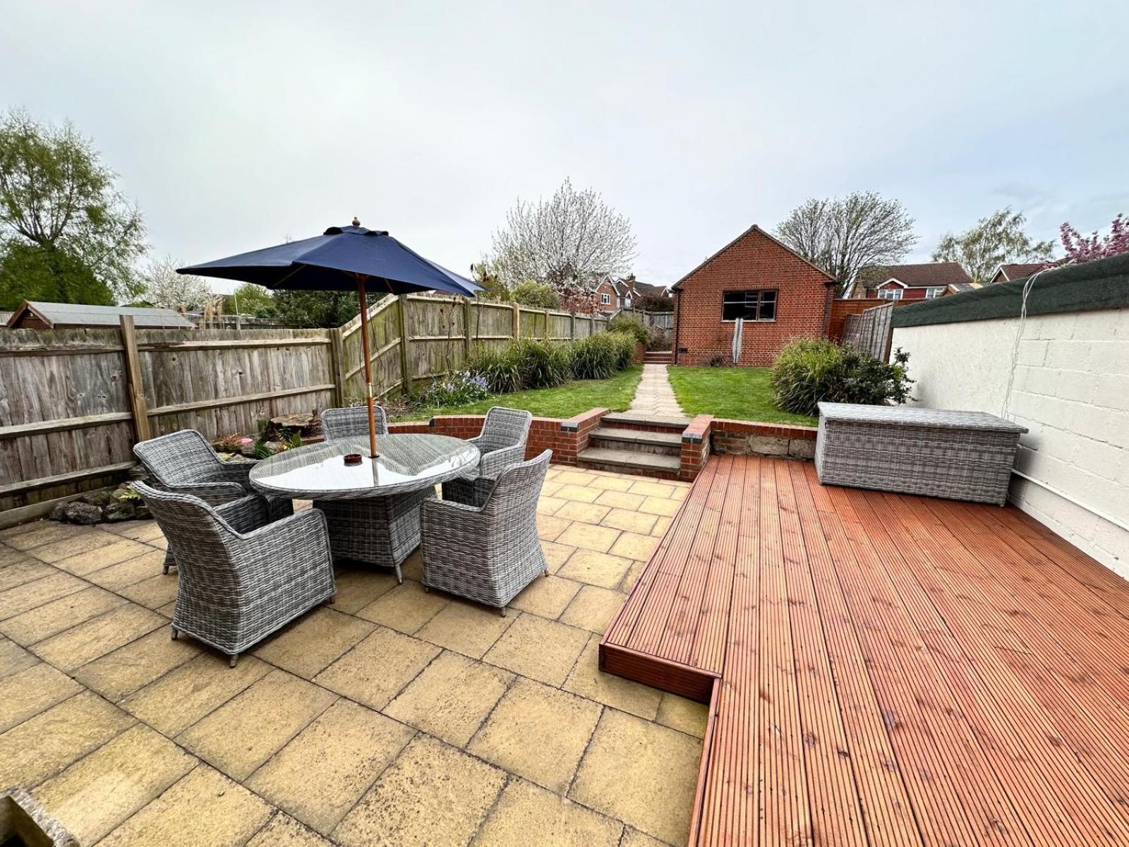 Centre In With Free Parking Holiday home *