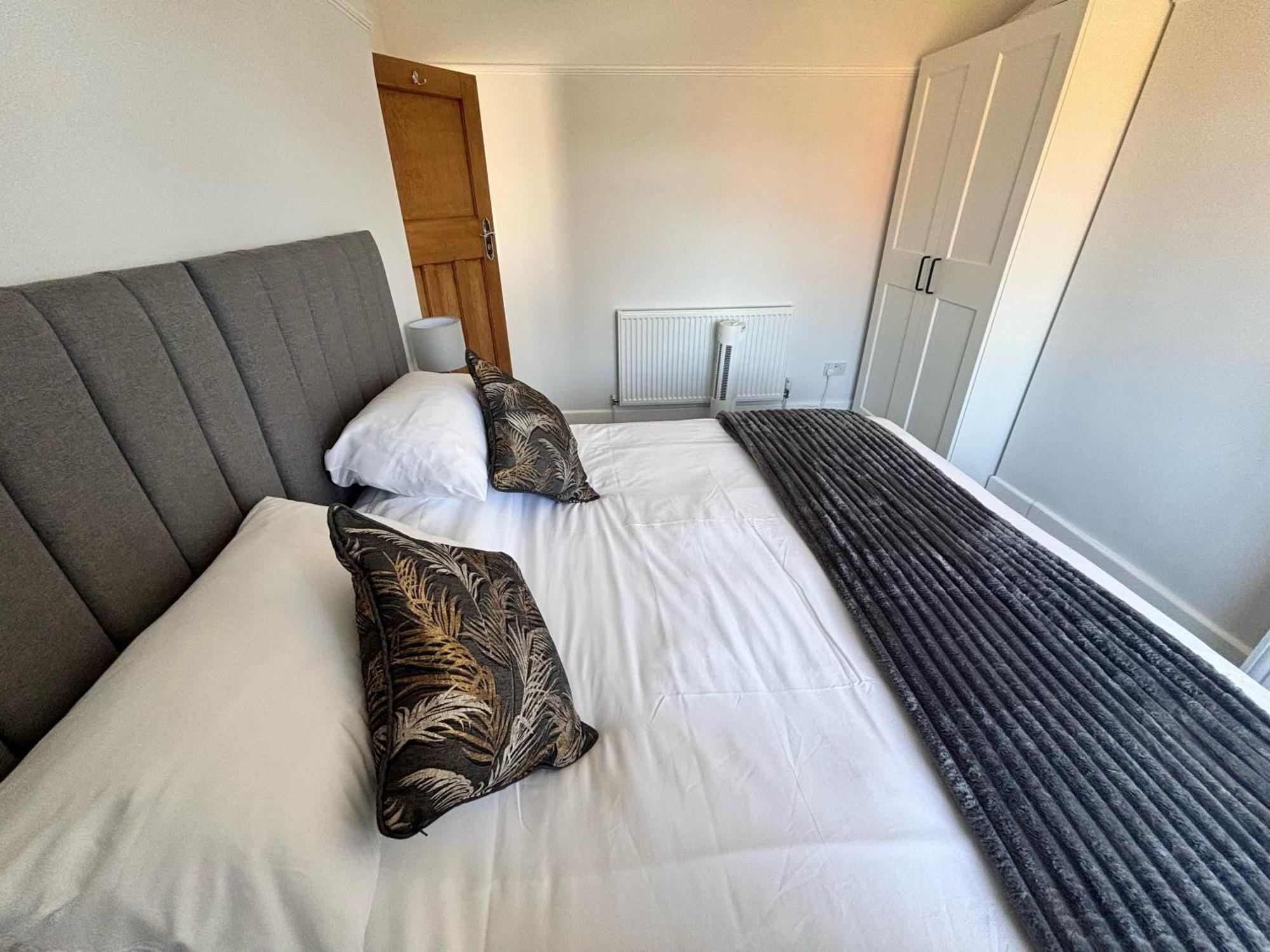 Centre In With Free Parking Canterbury